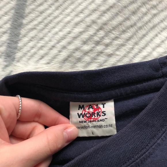 Navy oversized graphic tee! - Picture 2 of 3